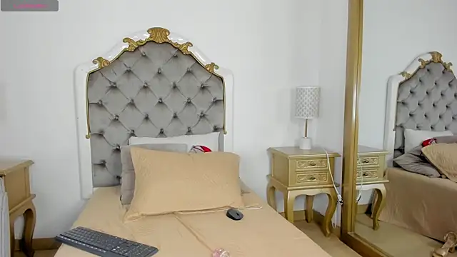 Live cam of mary_joseph from  | Watch me live!