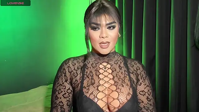 avamoree (T young) - Hungry and thisrty? Let me feed you