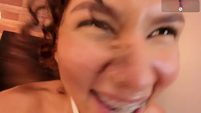 Emily_brown04 from StripChat is Freechat