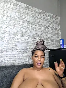 Webcam Model (ExclusiveLeexx)  is live.Free join now!