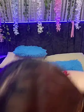  AliaMiller_ chat room