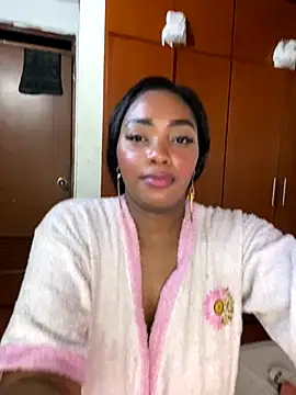 Webcam Model (MonicaSex_)  is live.Free join now!