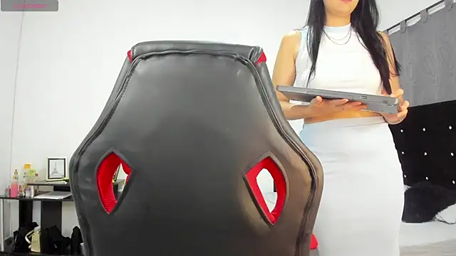 nicolefletcher - NicoleFletcher's free webcam - UK Sex Cams