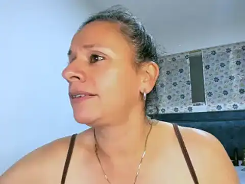  sofi_saliva2511 chat room