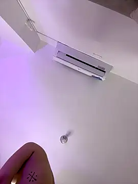 Webcam Model (Julietalcl)  is live.Free join now!