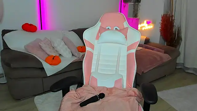 molly_k1ss_ - Molly_K1ss_'s free webcam - UK Sex Cams