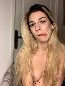 Webcam Model (Bellalolahot)  is live.Free join now!