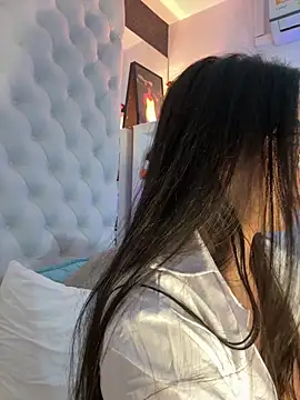 Webcam Model (ZarahEvans)  is live.Free join now!