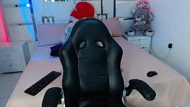 ElektraRous webcam stripchat model stream image