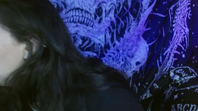 mikaskullcs webcam stripchat model stream image