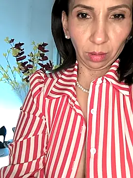 Webcam Model (Mrsvictoriaaa)  is live.Free join now!