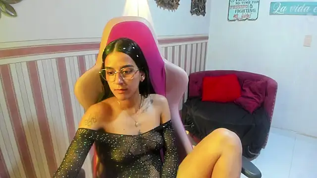 danielamonroe - DanielaMonroe's free webcam - UK Sex Cams