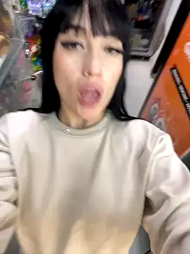 Webcam Model (Melody_rousse_)  is live.Free join now!