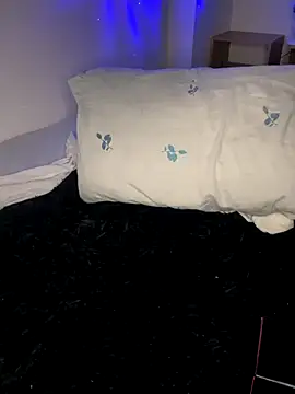 Webcam Model (madisonrivera)  is live.Free join now!