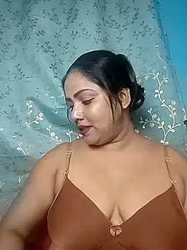 Webcam Model (hornypriya696)  is live.Free join now!