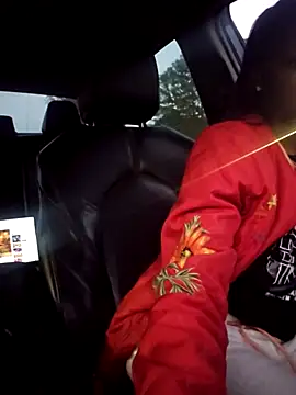 Webcam Model (oliviaprettypussy)  is live.Free join now!