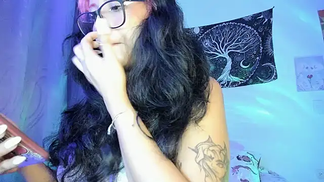 Live cam of Pinky_promiseex from  | Watch me live!