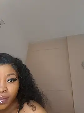 Webcam Model (ItsLeyaa)  is live.Free join now!