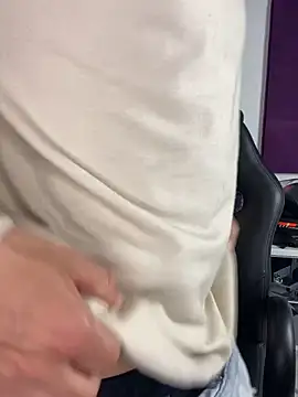  AdrianRinaldi chat room