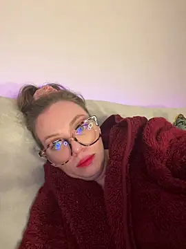 Webcam Model (FemDom_RubyKnightXXO)  is live.Free join now!