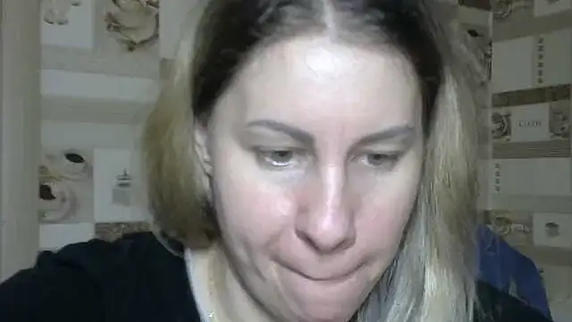 therestlesskitty (F young) - .Pe.e.cock - >P>e>e on ur cock