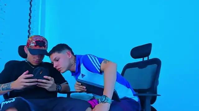  HOT_boy2025 chat room