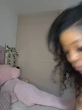 Webcam Model (ItsLeyaa)  is live.Free join now!