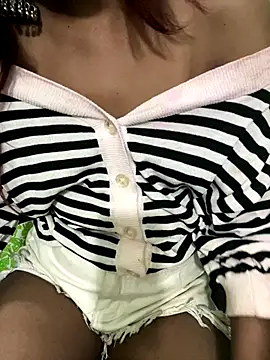 Webcam Model (Lusty_Naina)  is live.Free join now!