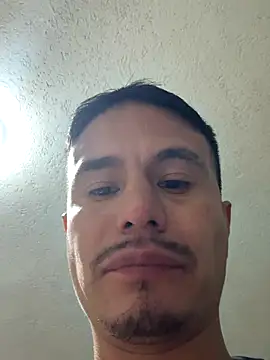 DominickVegas live cam screenshot male on Squirt Show – Wet & Wild Live Cams