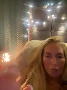 Webcam Model (Fiery_Blonde_LexiX)  is live.Free join now!