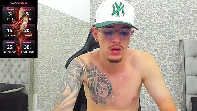 codywalkerr - CodyWalkerR's free webcam - UK Sex Cams