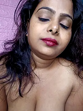 Webcam Model (horny_ria123)  is live.Free join now!