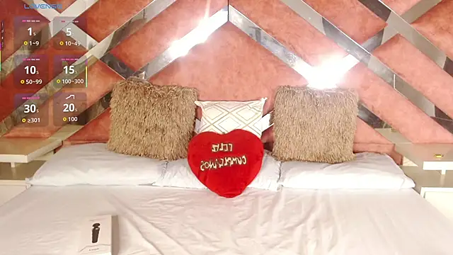 Lily_Queen30 live cam screenshot female on Ohstagram — Live Cams & Adult Streams