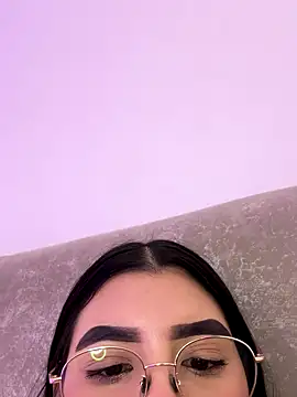 Webcam Model (Julietalcl)  is live.Free join now!