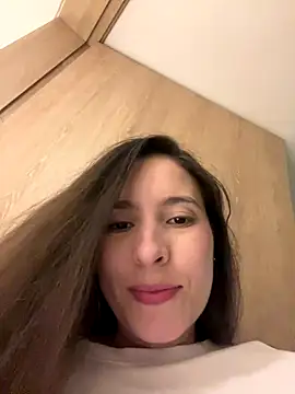 LittleDoll___'s Stripchat show and profile