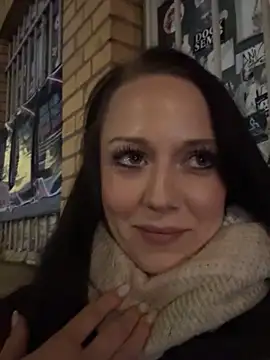 TattooLaraa live cam screenshot females on Warez.Webcam — Live Cams & Adult Streams