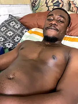 Pinepool21 Live Webcam on Stripchat