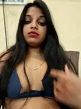 Webcam Model (Maahhii_2)  is live.Free join now!