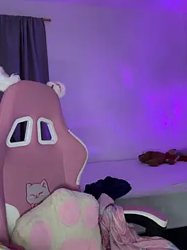 Webcam Model (Angeldusttt)  is live.Free join now!