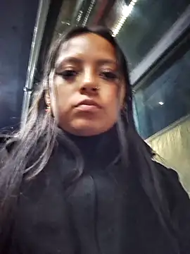  LunaHot_777 chat room