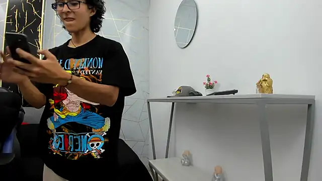 zoro_v - Zoro_V's free webcam - UK Sex Cams