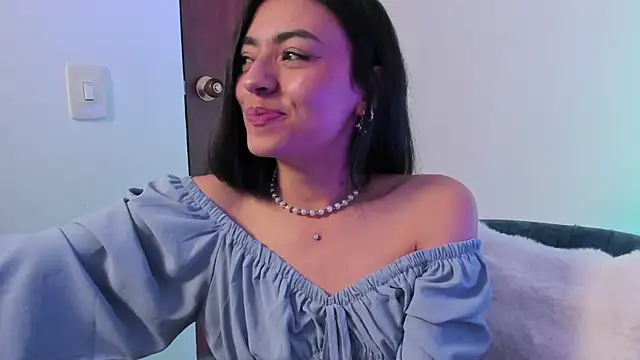 canellegarces - CanelleGarces's free webcam - UK Sex Cams