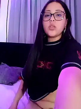 bella-gema - Bella-Gema's free webcam - UK Sex Cams