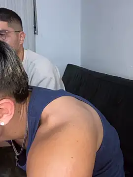 mirallesandbig - Mirallesandbig's free webcam - UK Sex Cams