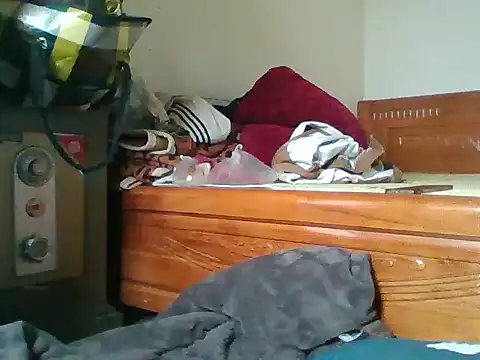 Mainay0033 live cam screenshot female on Squirt Show – Wet & Wild Live Cams