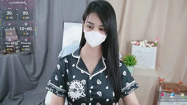 lovemeoomeoo - LoveMeooMeoo's free webcam - UK Sex Cams