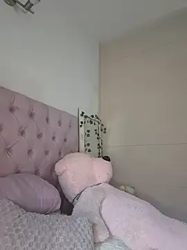 Webcam Model (ItsLeyaa)  is live.Free join now!