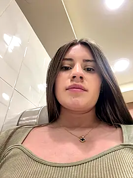 Isabella21_ from StripChat is Freechat