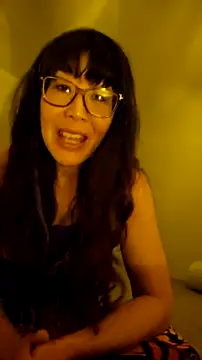 Webcam Model (LeemaBean)  is live.Free join now!