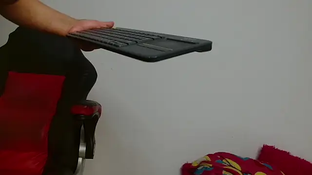 monica-vega - Monica-vega's free webcam - UK Sex Cams